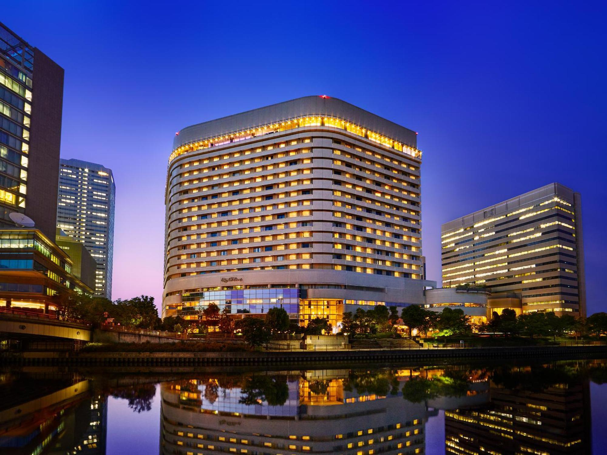 Hotel New Otani Osaka Dış mekan fotoğraf The hotel at night